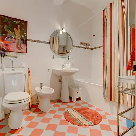 Апартаменти Les Fresques Мантон