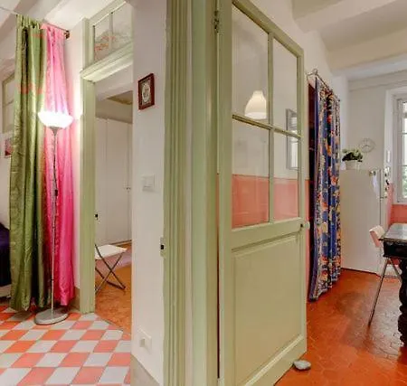 Les Fresques Мантон