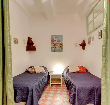 Les Fresques Apartment