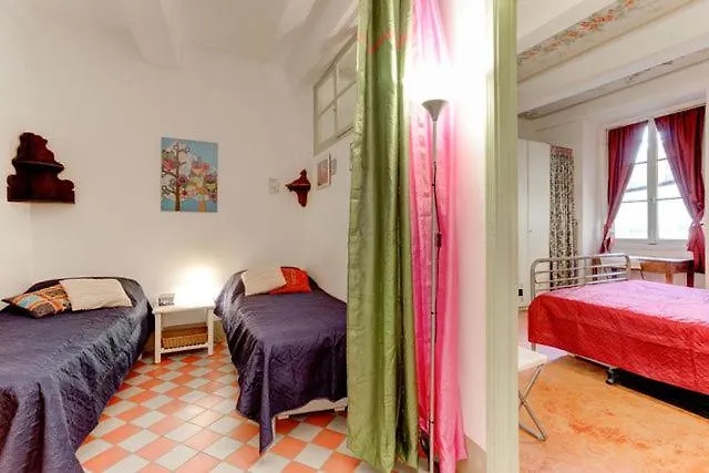 Apartment Les Fresques